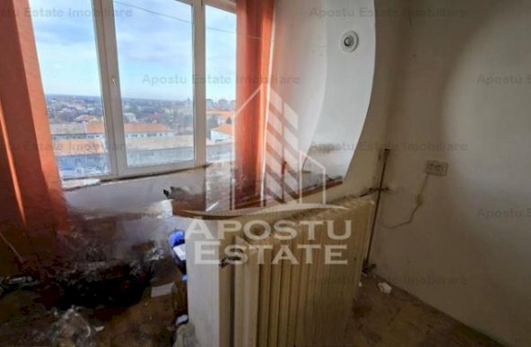 Apartament cu o camera ideal pentru investitie, zona Circumvalatiunii