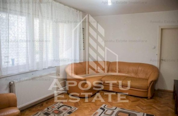 Apartament cu 3 camere, et 1, zona Calea Torontalului