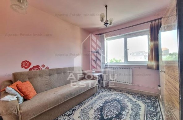 Apartament cu 2 camere, decomandat, Calea Aradului