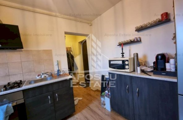 Apartament 2 camere, bloc anvelopat, centrala proprie, Calea Aradului