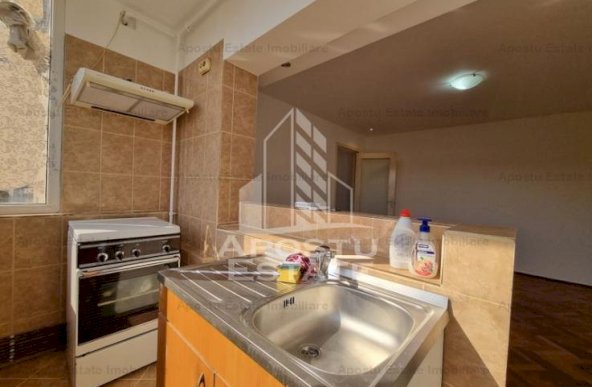 Apartament 2 camere, centrala proprie, zona Calea Aradului