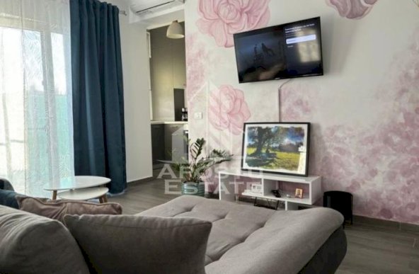 Apartament cu 2 camera, parter, loc de parcare privat, zona Girocului.