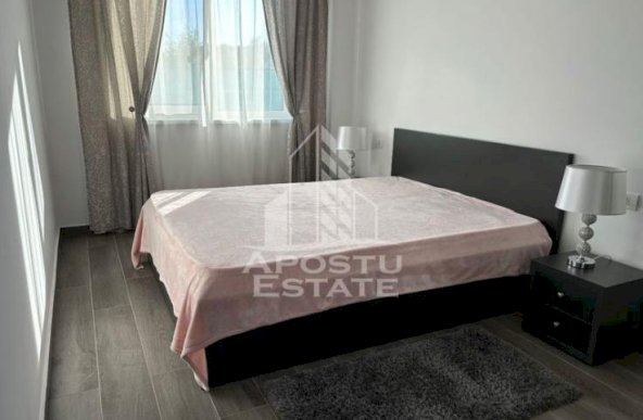 Apartament cu 2 camera, parter, loc de parcare privat, zona Girocului.