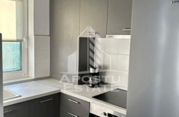 Apartament cu 2 camera, parter, loc de parcare privat, zona Girocului.