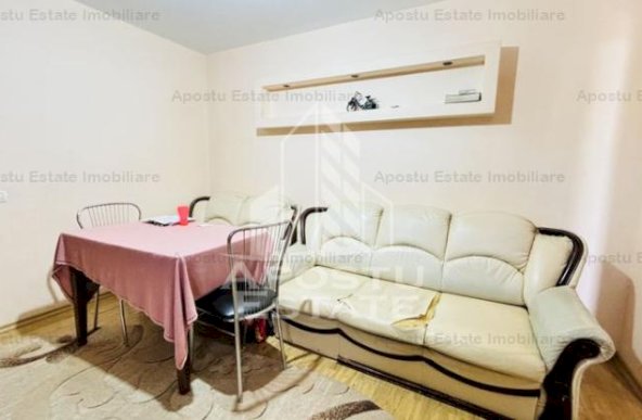 Casa cu 2 apartamente, centrala proprie, Zona Lunei