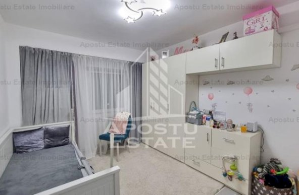 Apartament 3 camere decomandat, centrala proprie, Zona Torontalului