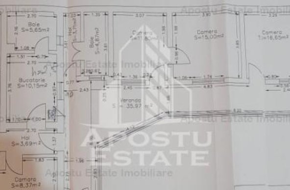 Casa individuala cu 4 camere si 2 garaje,  zona Lipovei