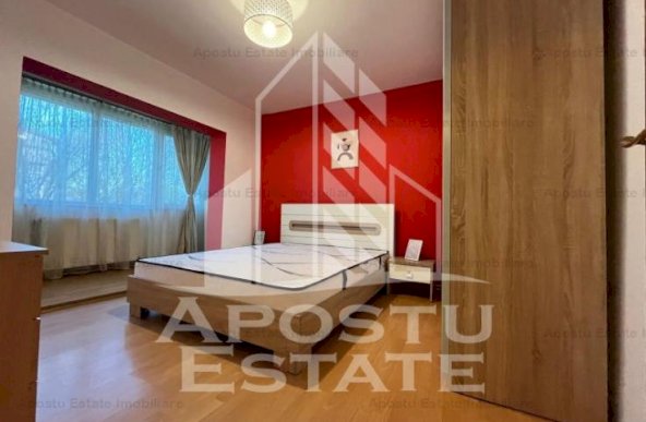 Apartament cu 3 camere, 2 balcoane,decomandat, zona Girocului