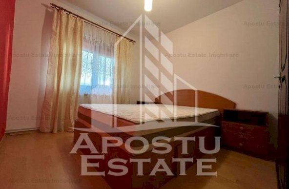 Apartament cu 3 camere, 2 balcoane,decomandat, zona Girocului