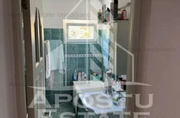 Apartament cu 4 camere, 2 bai si 2 balcoane in zona Sagului