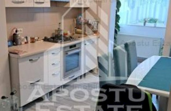 Apartament cu 3 camere, decomandat situat in zona Girocului