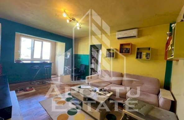 Apartament cu 4 camere, centrala proprie, zona Spitalul Judetean