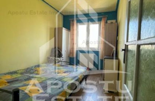 Apartament cu 4 camere, centrala proprie, zona Spitalul Judetean