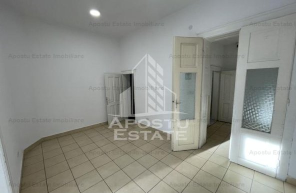 Spatiu comercial, cheltuieli incluse, 55 mp,  Zona Sagului.