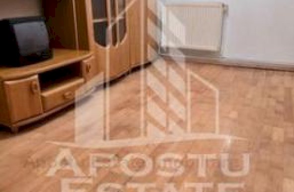 Apartament 4 camere,centrala proprie,zona Circumvalatiunii