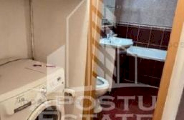 Apartament 4 camere,centrala proprie,zona Circumvalatiunii