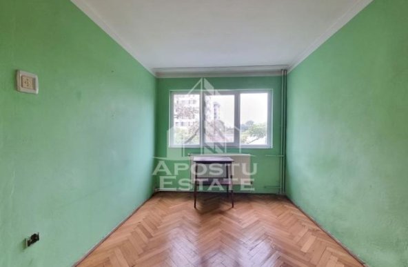 Apartament 2 camere, centrala proprie, etaj intermediar, Iulius Mall