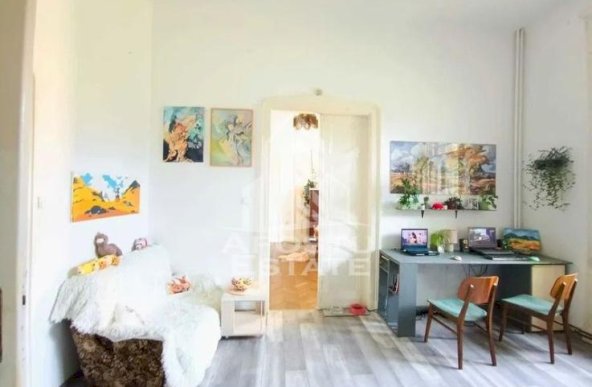 Apartament spatios si luminos etaj intermediar in Piata Victoriei