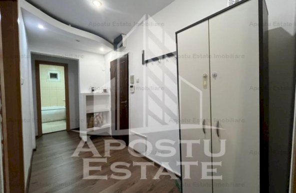 Apartament cu 2 camere, decomandat, situat in zona Girocului