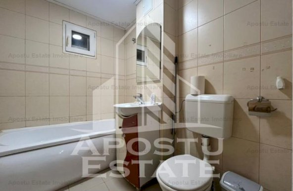 Apartament cu 2 camere, decomandat, situat in zona Girocului