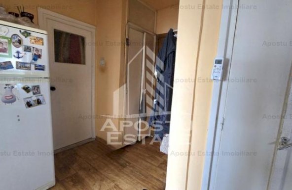 Apartament 2 camere, decomandat, centrala proprie, zona Gheorghe Lazar