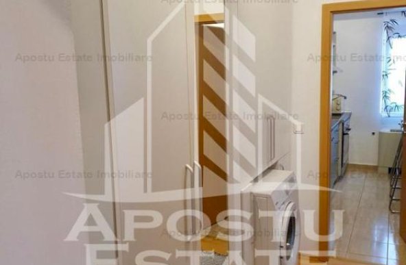 Apartament o camera, aer conditionat, langa VOX