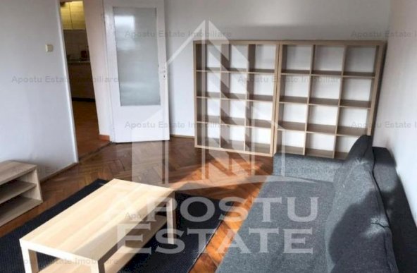 Apartament cu 3 camere DECOMANDAT zona Gheorghe Lazar