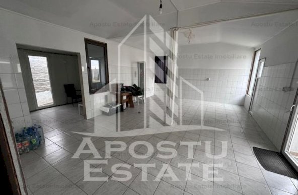 Proprietate unica 6 Dormitoare, 900 mp Curte, 15 Locuri Parcare