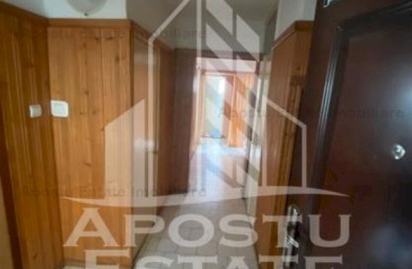 Apartament cu 3 camere 2 bai in zona Lipovei