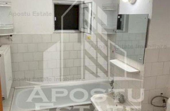 Apartament cu 3 camere 2 bai in zona Lipovei