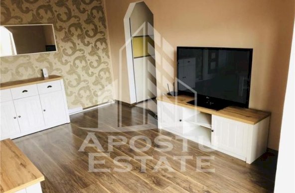 Apartament  3 camere in zona COMPLEXUL STUDENTESC