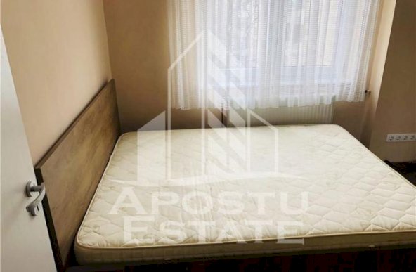 Apartament  3 camere in zona COMPLEXUL STUDENTESC