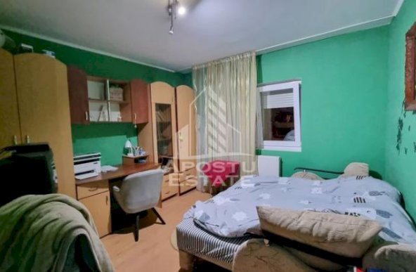 Apartament 2 camere, etaj intermediar, centrala proprie, zona Lipovei