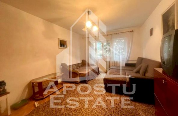 Apartament 2 camere,decomandat,zona Simion Barnutiu