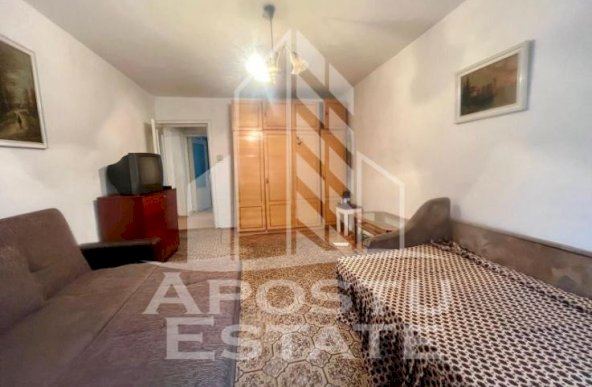 Apartament 2 camere,decomandat,zona Simion Barnutiu