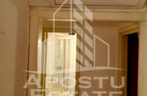 Apartament 2 camere,decomandat,zona Simion Barnutiu