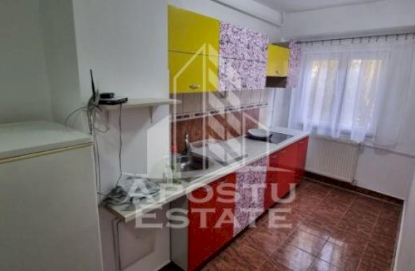 Apartament cu 2 camere,semidecomandat,renovat,Dambovita