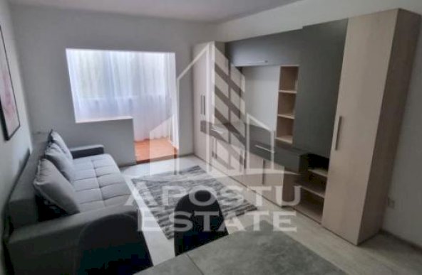 Apartament cu 2 camere,semidecomandat,renovat,Dambovita