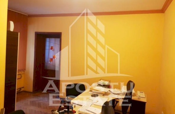 apartament 2 camere ideal pentru investitie situat in Piata Unirii