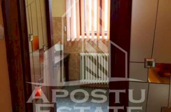 apartament 2 camere ideal pentru investitie situat in Piata Unirii