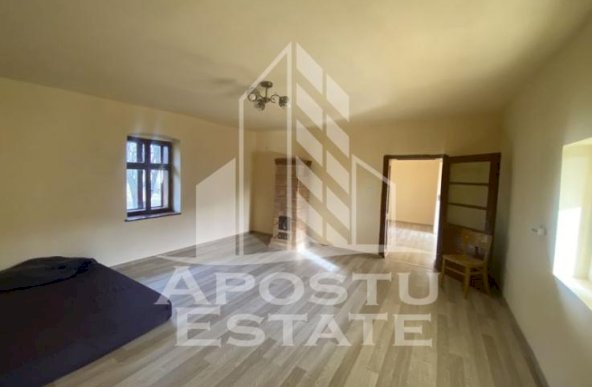 Casa renovată in Bazos cu teren 2413 mp