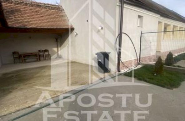 Casa renovată in Bazos cu teren 2413 mp