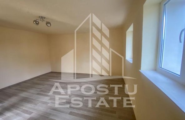 Casa renovată in Bazos cu teren 2413 mp