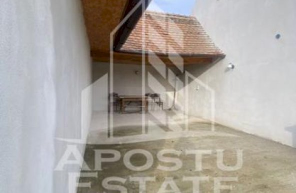 Casa renovată in Bazos cu teren 2413 mp