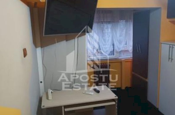 Apartament cu 2 camere, etajul 1, zona Dacia