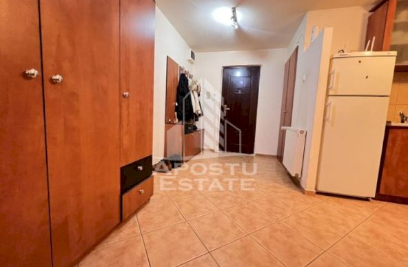 Apartament cu 2 camere, etajul 1, centrala proprie, zona Lunei