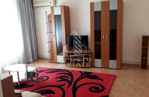 Apartament cu 2 camere, etajul 1, centrala proprie, zona Lunei