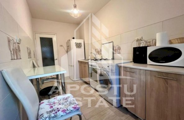 Apartament 2 camere,decomandat,zona Dorobantilor