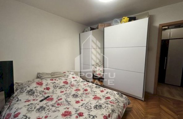 Apartament cu 3 camere in zona Soarelui, decomandat, cemtrala termica