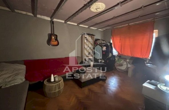 Apartament cu 3 camere in zona Soarelui, decomandat, cemtrala termica